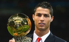 Faker官方宣布大比分获胜新规，美国队引发争议！赛场气氛高涨